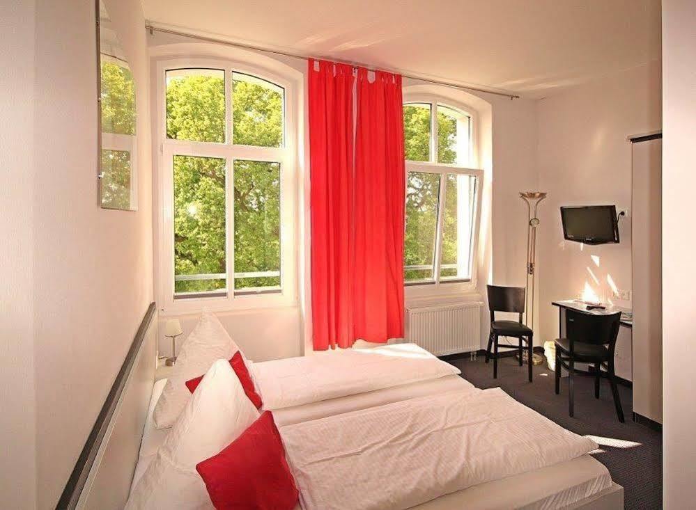 Hotel Zwischen Den Seen Waren  Exteriér fotografie