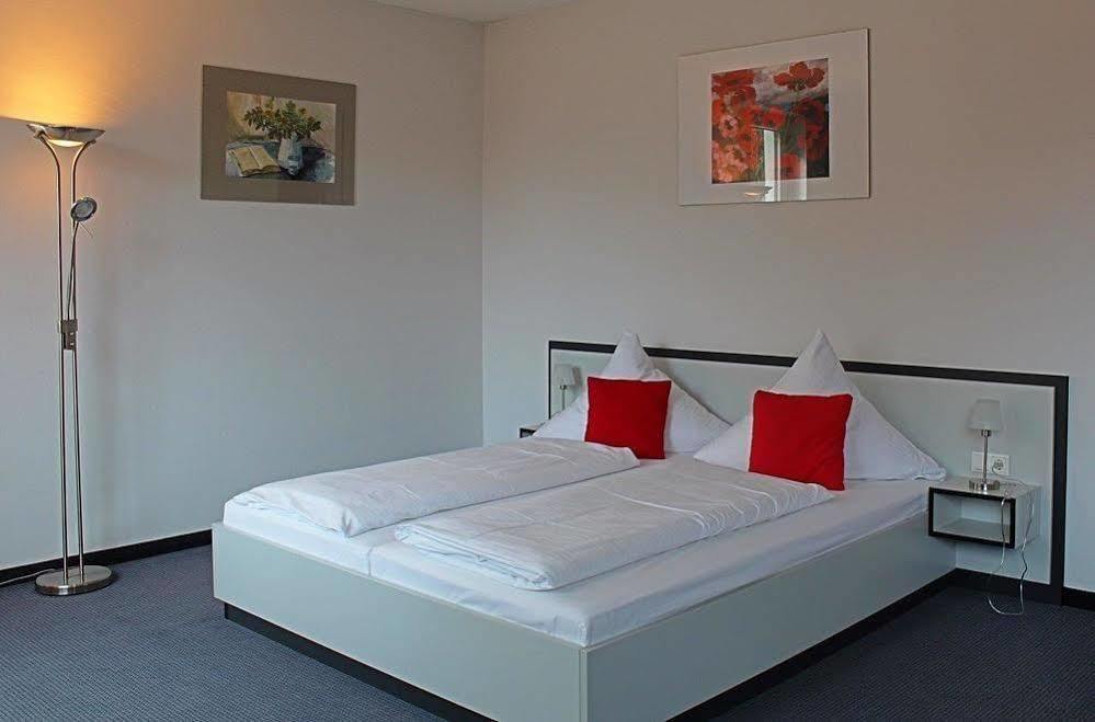 Hotel Zwischen Den Seen Waren  Exteriér fotografie