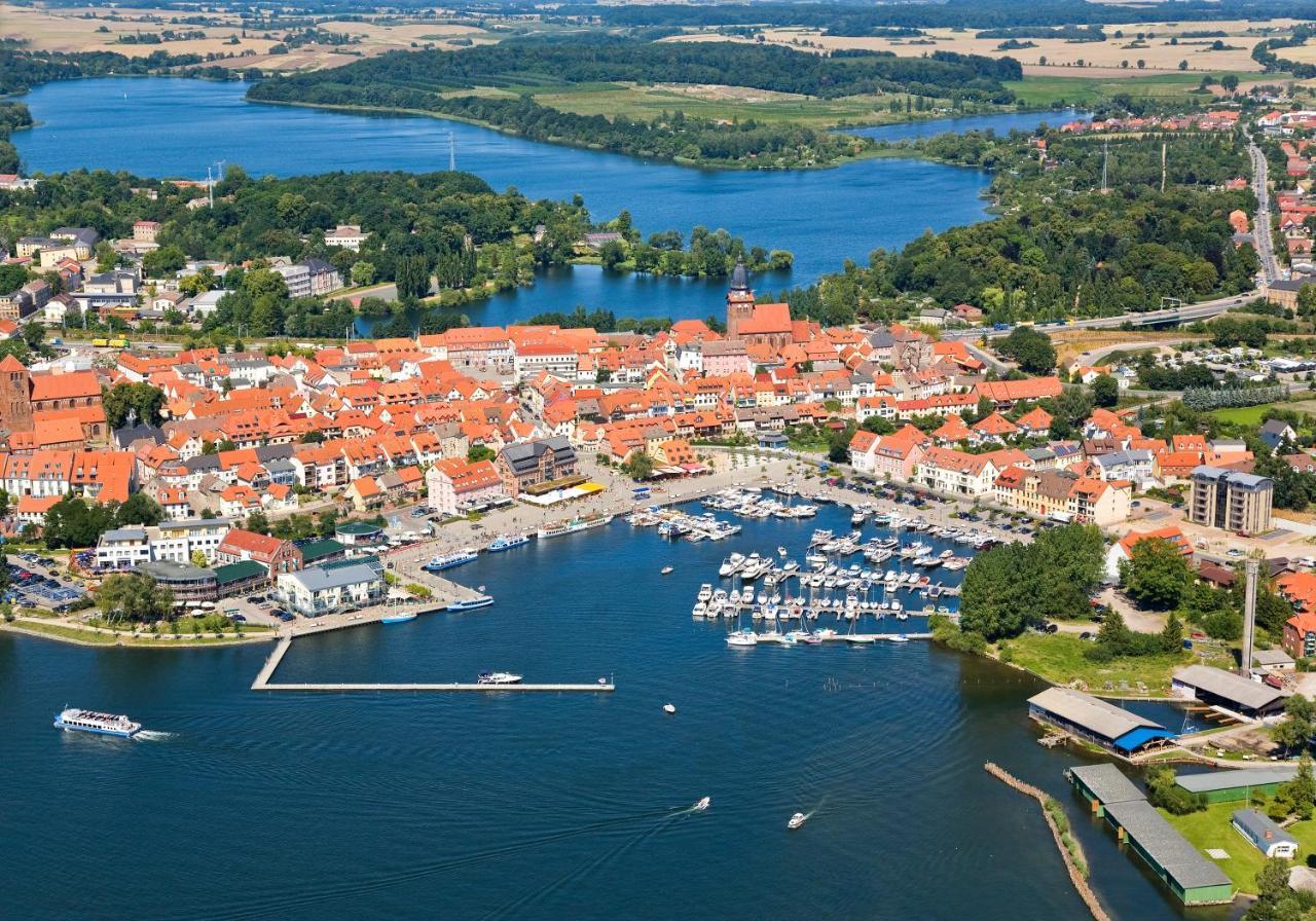 Hotel Zwischen Den Seen Waren  Exteriér fotografie